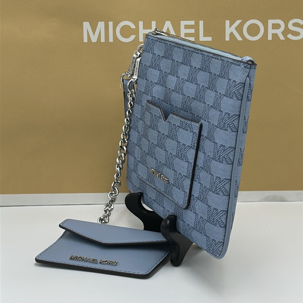 MICHAEL KORS JET SET ITEM LG 2 in 1 CARD CASE & WRISTLET Pale Blue NWT - Picture 5 of 16